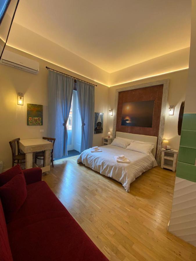 Corso 211 Beds & Suites เนเปิลส์ ภายนอก รูปภาพ