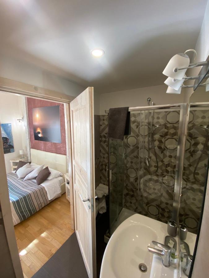 Corso 211 Beds & Suites เนเปิลส์ ภายนอก รูปภาพ