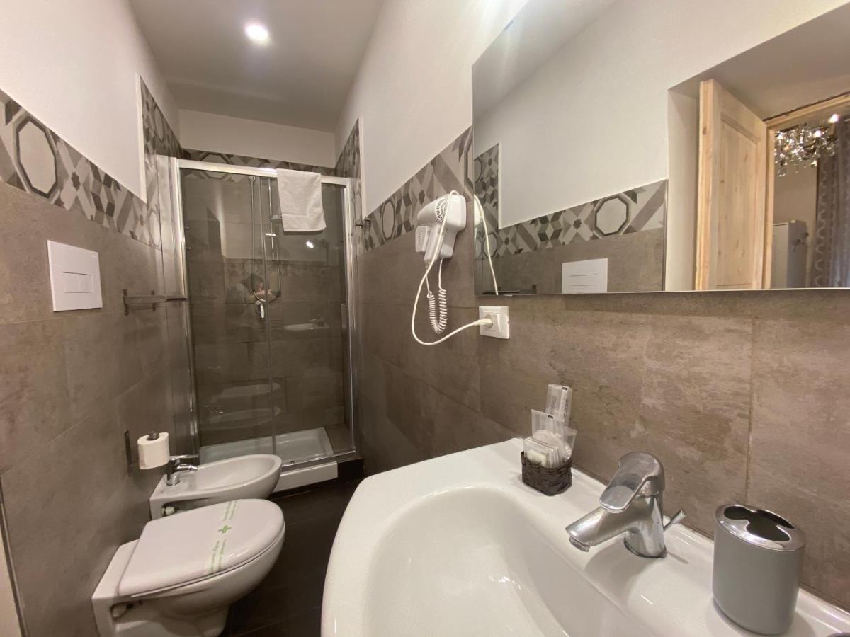 Corso 211 Beds & Suites เนเปิลส์ ภายนอก รูปภาพ