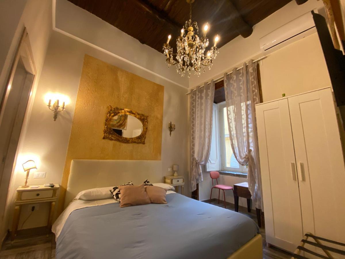 Corso 211 Beds & Suites เนเปิลส์ ภายนอก รูปภาพ