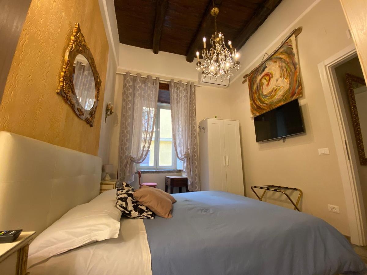 Corso 211 Beds & Suites เนเปิลส์ ภายนอก รูปภาพ