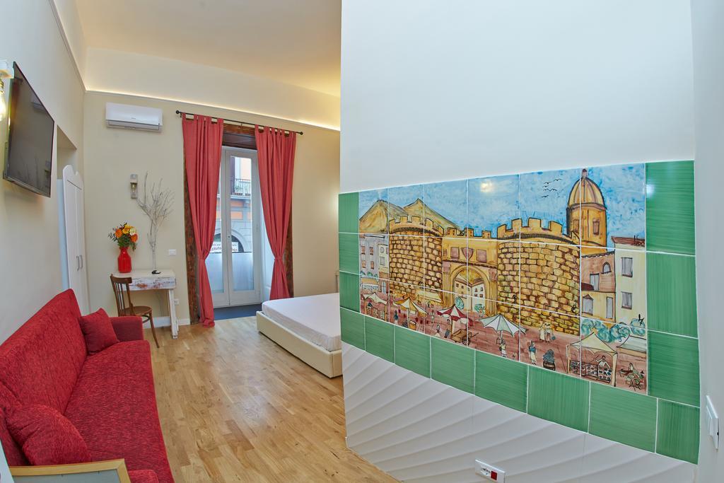 Corso 211 Beds & Suites เนเปิลส์ ภายนอก รูปภาพ