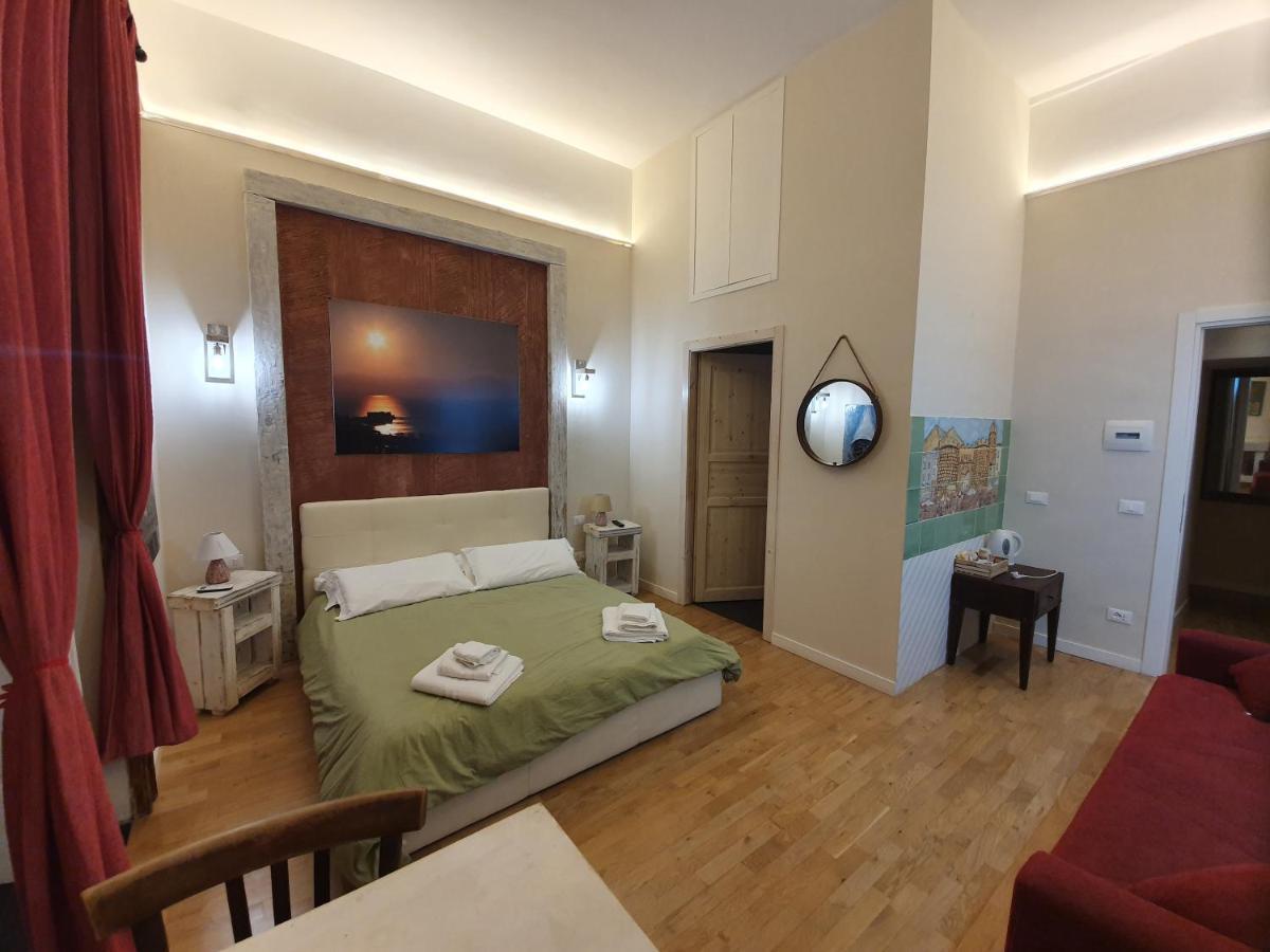 Corso 211 Beds & Suites เนเปิลส์ ภายนอก รูปภาพ